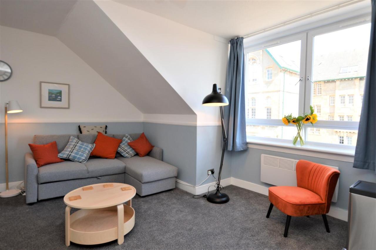 Bishop's Snug Apartment *